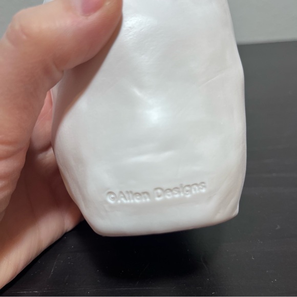 Artistic Baby Modern Face Planter in White and Brown by Michelle Allen - Picture 4 of 13